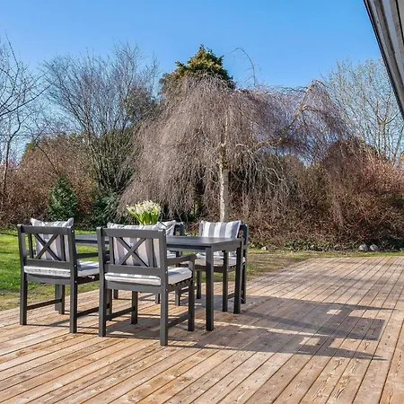 Casa vacanze Awesome In With 2 Bedrooms And Wifi